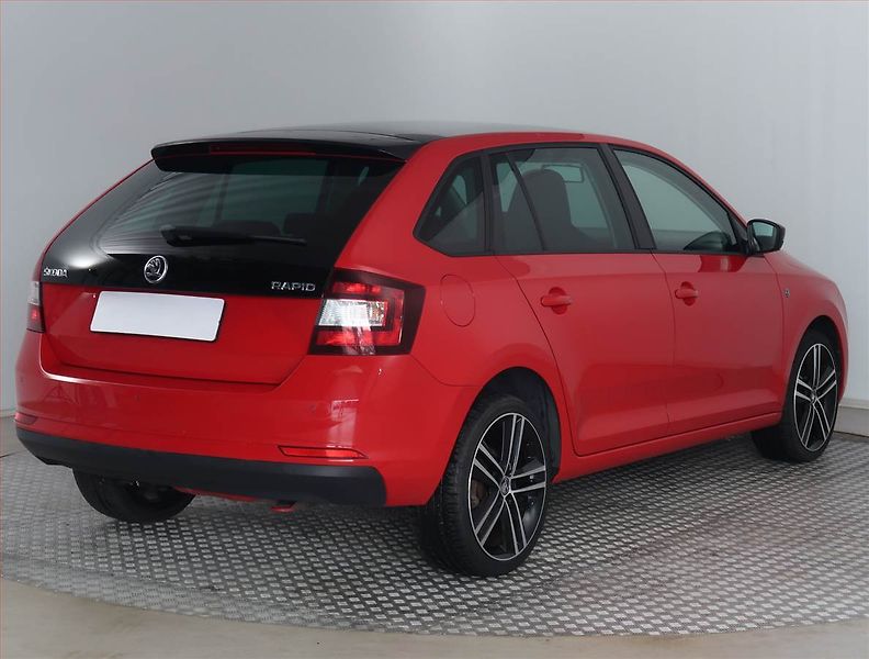 Škoda Rapid (2015) Spaceback 1.2 TSI, Tempomat - fotka 5 z 18