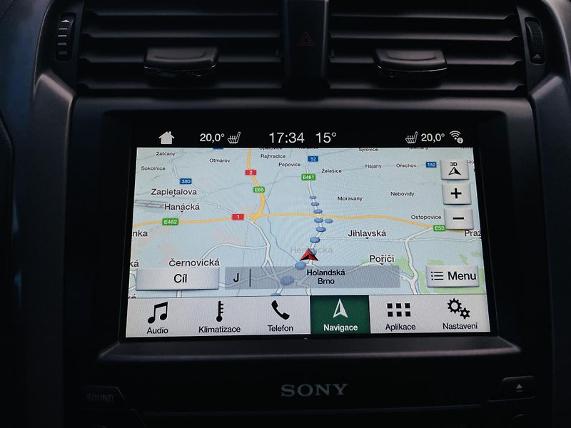 Ford Mondeo 2.0TDCi AUTOMAT SERVISKA TAŽNÉ - fotka 38 z 44