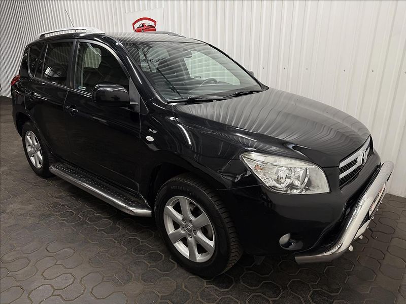 Toyota RAV4 2.2 D-4D 100kW ČR 1MAJITEL - fotka 12 z 32