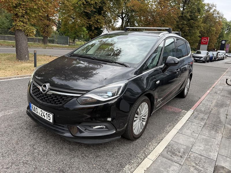 Opel Zafira 2.0 - fotka 3 z 10