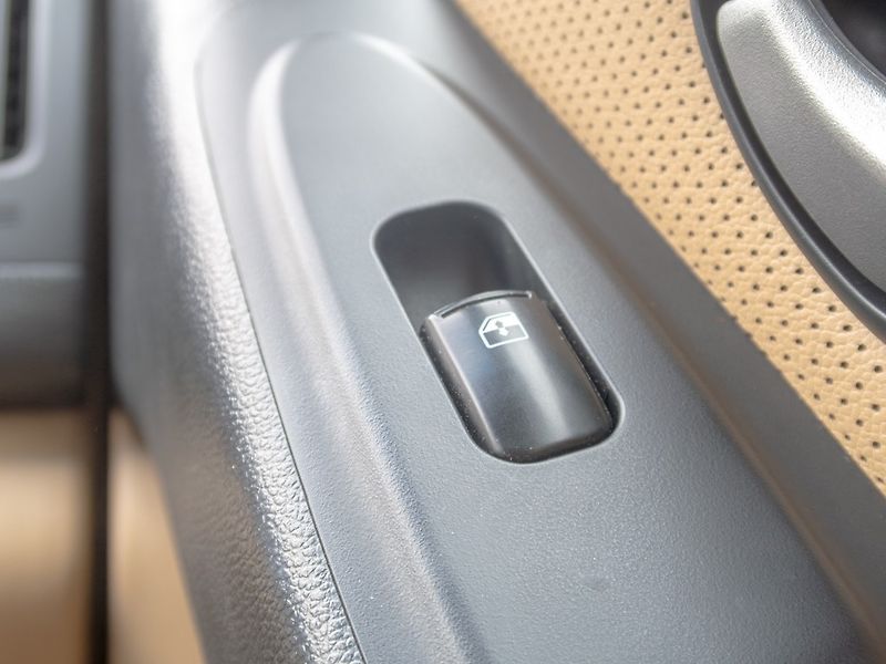 Hyundai H 1 (2015) ČR 2.5D 125KW mat – 8 SEDADEL - fotka 31 z 48