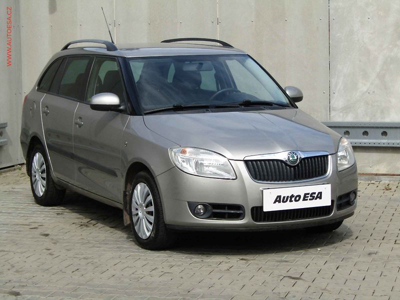 Škoda Fabia (2009) 1.2 HTP, ČR, AC, tažné - fotografie inzerátu