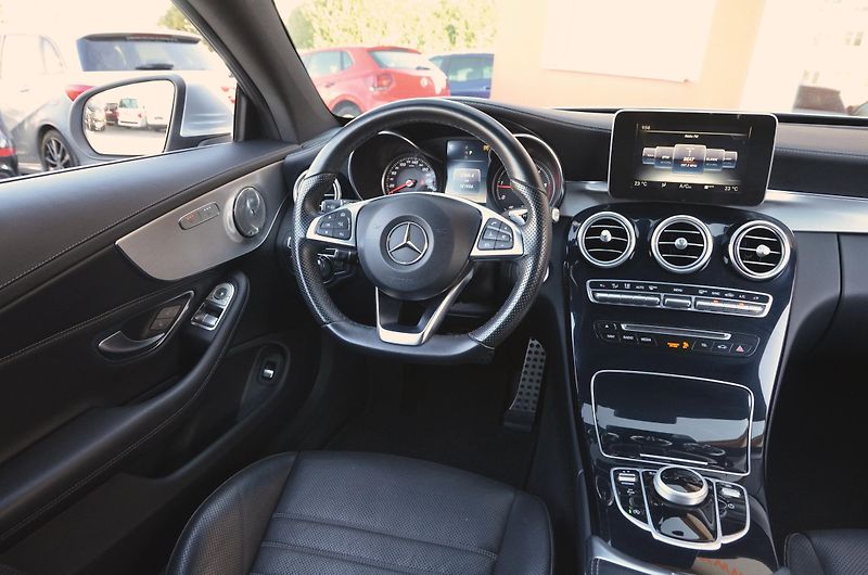 Mercedes-Benz Třídy C (2016) C 250d 4Matic AMG ČR Burmester - fotka 23 z 41