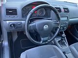 Volkswagen Golf (2009) 1.9 TDi, AC, park.čidla - náhled 12