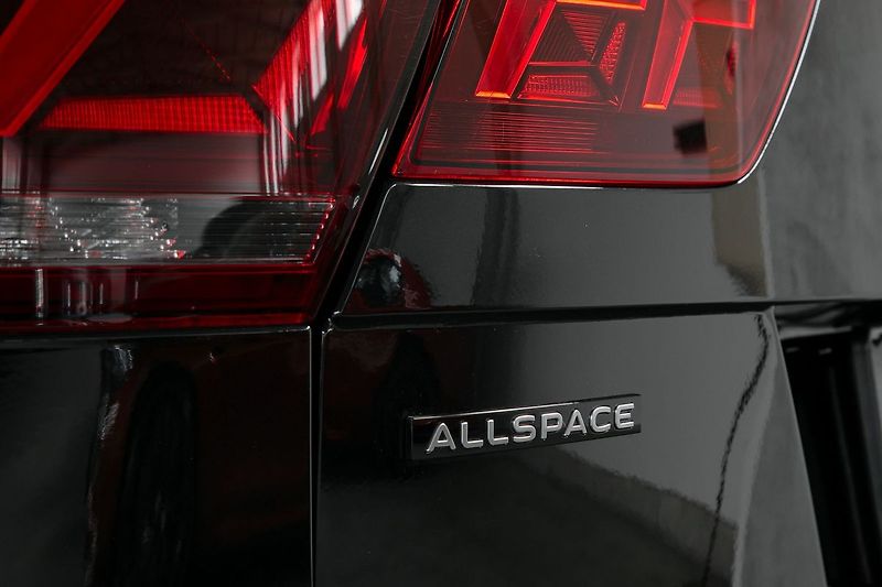 Volkswagen Tiguan Allspace 2.0TDI 147kW R-Line ZÁRUKA 7m - fotka 11 z 44