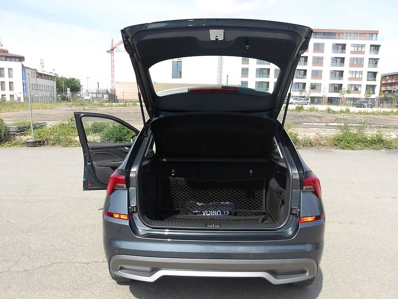 Škoda Kamiq 1,5TSi AUTOMAT !!! 1.MAJITEL ! - fotka 15 z 28