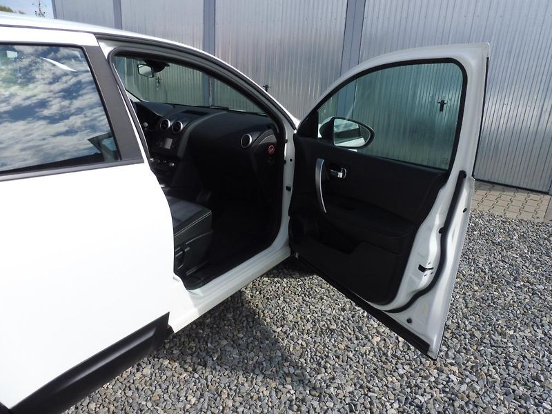Nissan Qashqai 1.5DCi 110PS NAVI STK TOP STAV - fotka 149 z 189