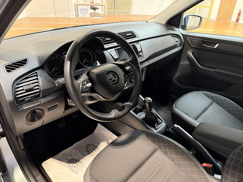 Škoda Fabia 1.0 TSI 70kW Ambition Combi To - fotka 6 z 14