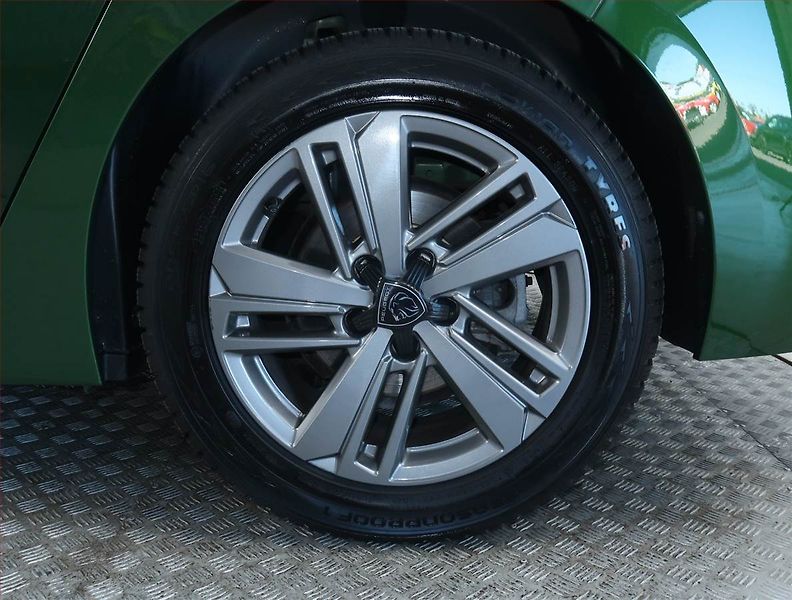 Peugeot 308 (2024) Active 1.2 PureTech, ČR,1.maj - fotka 14 z 17