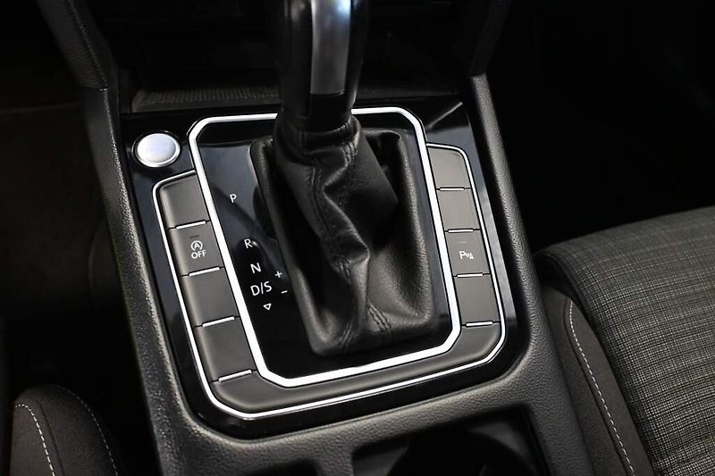 Ford S-MAX (2022) 2.0 TITANIUM Kamera Tažné 8 Ko - fotka 23 z 32