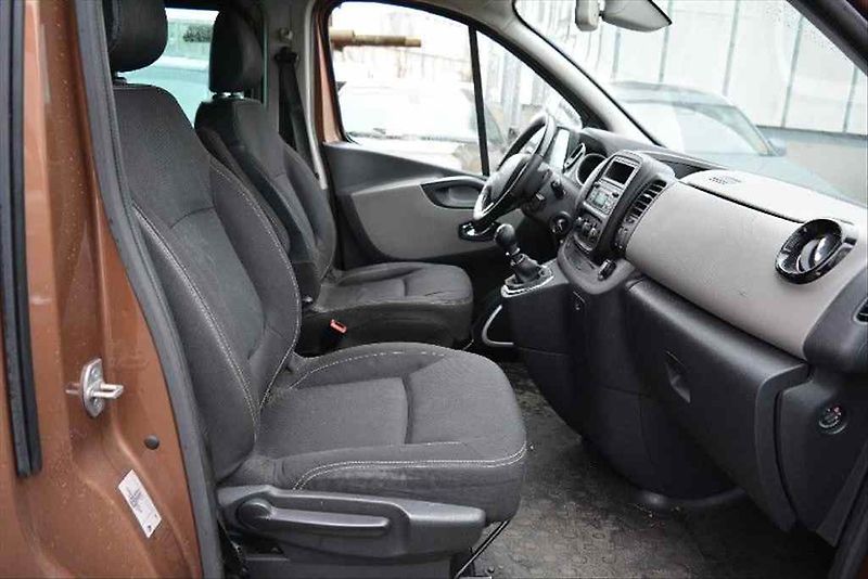 Renault Trafic (2017) PASSENGER 125 DCI ENERGY - fotka 29 z 34
