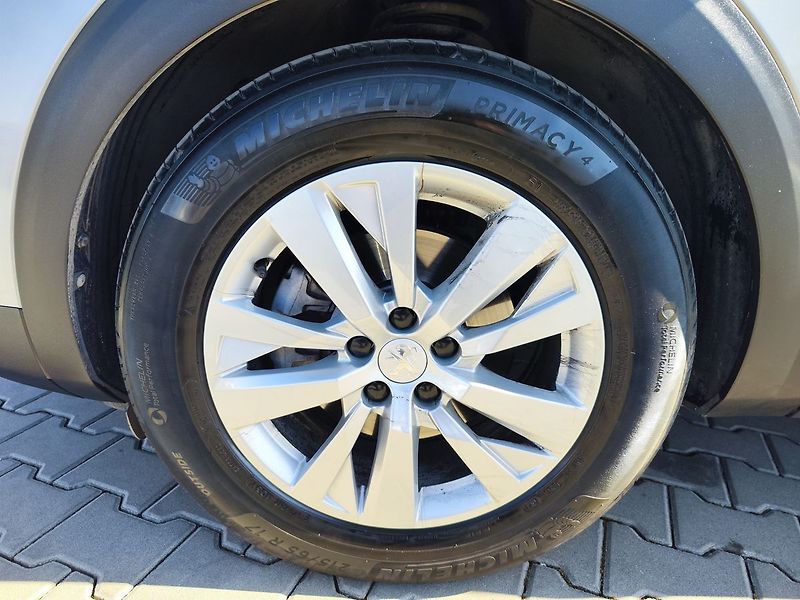 Peugeot 3008 1.2 Pure tech/96kW ACTIVE PACK - fotka 33 z 33