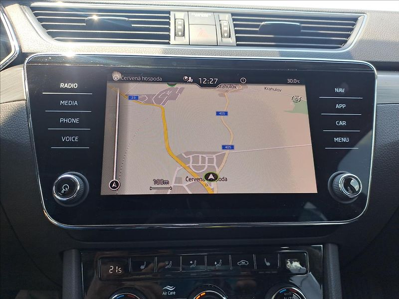 Škoda Superb 2,0 TDI DSG 4x4 1.MAJITEL - fotka 17 z 21