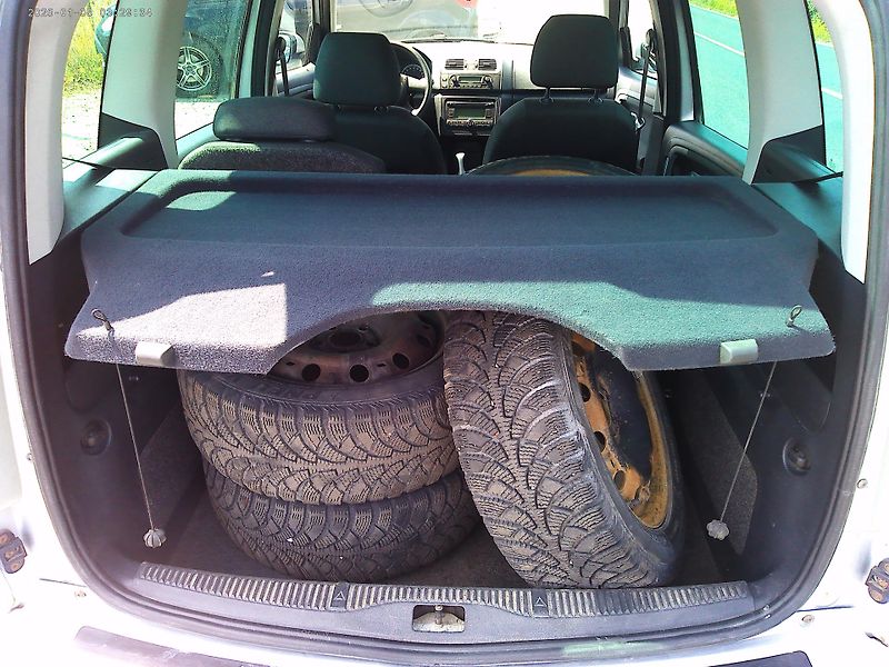 Škoda Roomster (2010) 1.2HTP, 51kW, klima, tažné - fotka 12 z 28