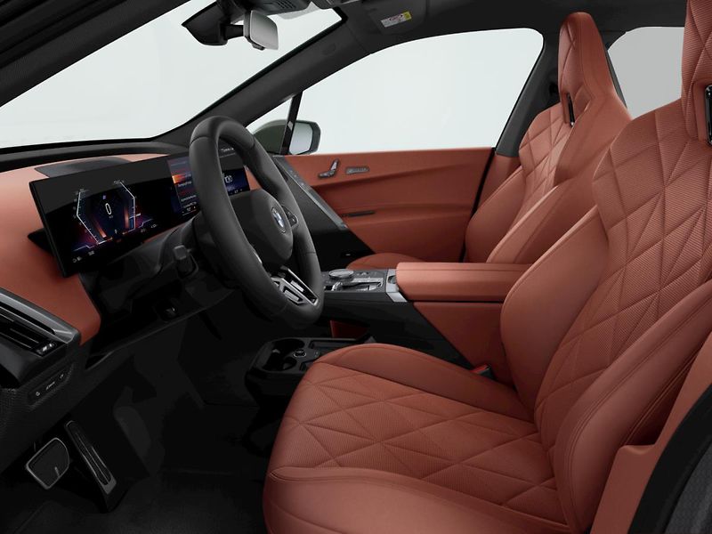 BMW iX xDrive60 - fotka 7 z 12