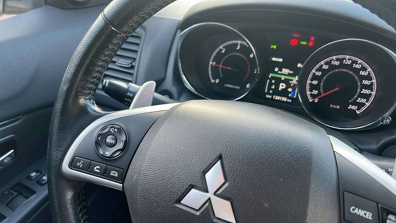Mitsubishi ASX 2.2 Di-D (110kW) 4WD AT6/8234 - fotka 16 z 50