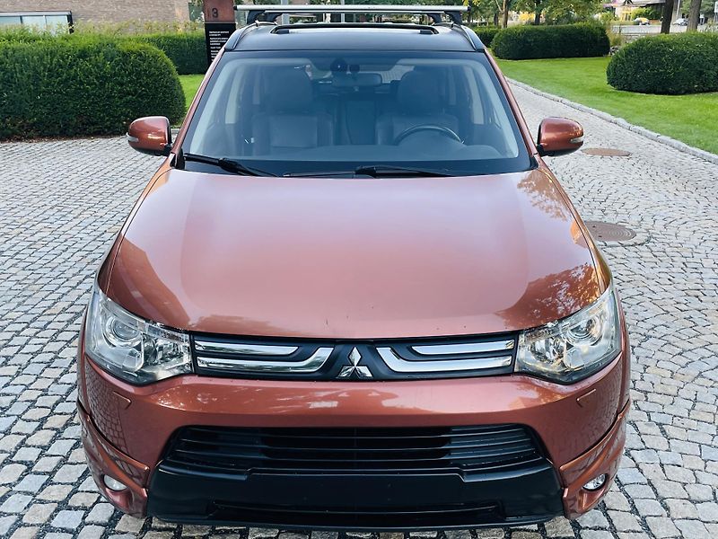 Mitsubishi Outlander 2.2D 4x4 7MÍST KAMERA SERVISKA - fotka 6 z 47