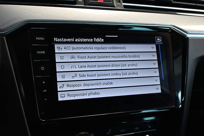 Volkswagen Passat (2023) 2.0 LED ACC VIRTUAL Tažné kame - fotka 18 z 38