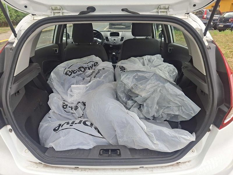 Ford Fiesta 1,2 - fotka 18 z 27