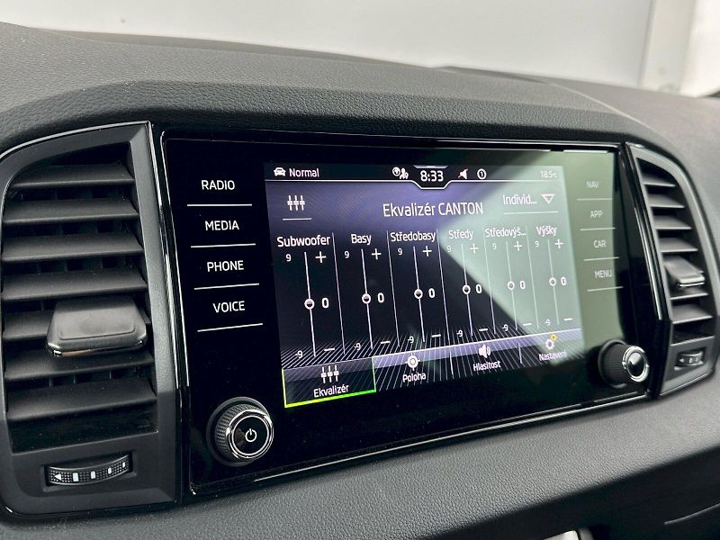Škoda Karoq (2025) DSG 2.0TDI 110kW 4x4 SportLine - fotka 18 z 36