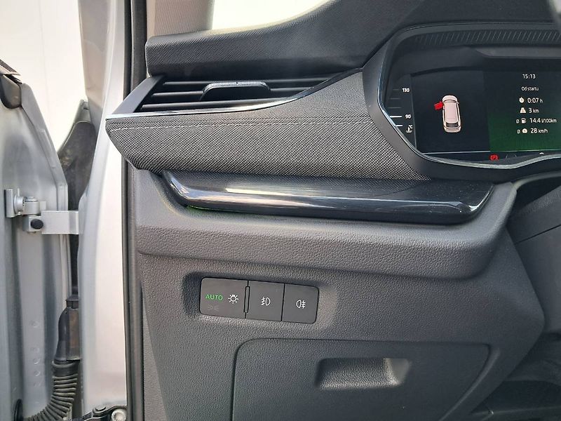 Škoda Octavia (2023) COMBI IV  STYLE 2.0 TDI / 85 k - fotka 17 z 28