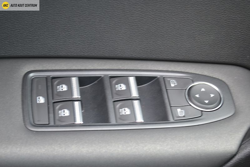 Renault Captur evolution TCe 90 - fotka 40 z 44