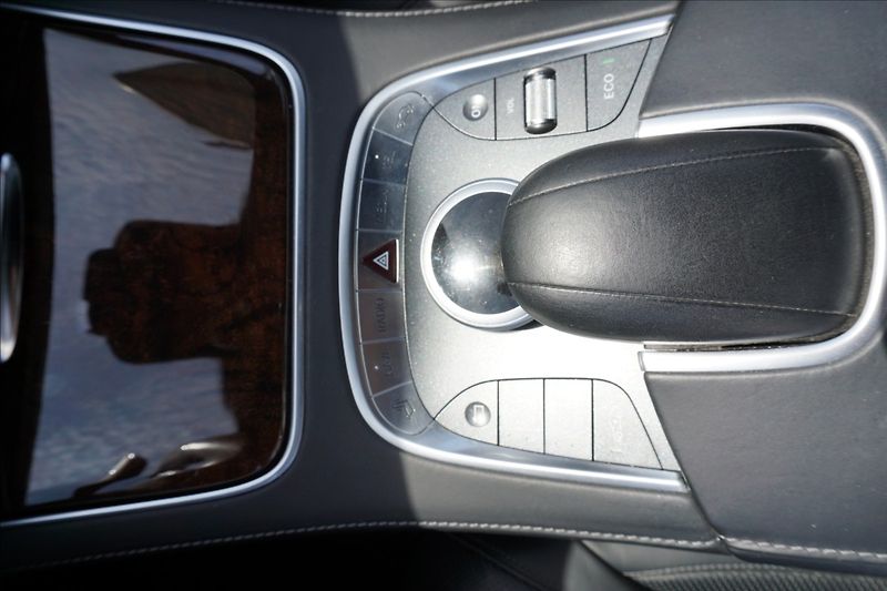 Mercedes-Benz Třídy S 3,0 S 350 BT - fotka 21 z 25