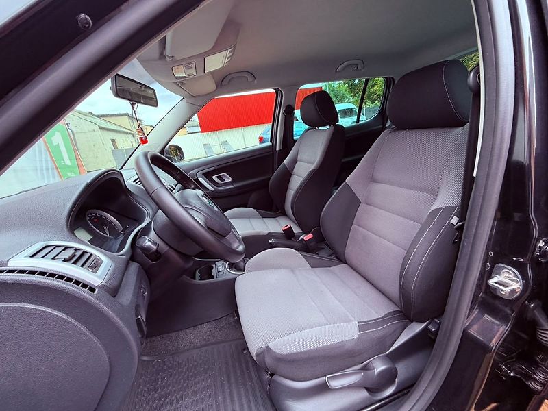 Škoda Fabia 1.2 HTP 12V, ČR - fotka 13 z 22