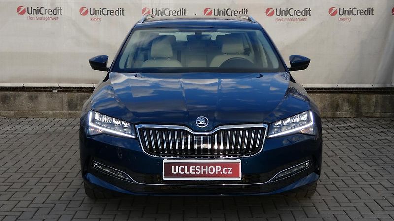 Škoda Superb Combi 2.0 TSI DSG Style - fotka 2 z 24