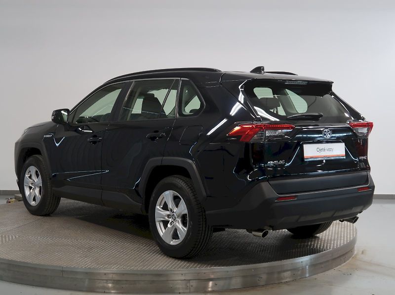 Toyota RAV4 (2021) ACTIVE 2.5 HYBRID 131KW - fotka 7 z 32