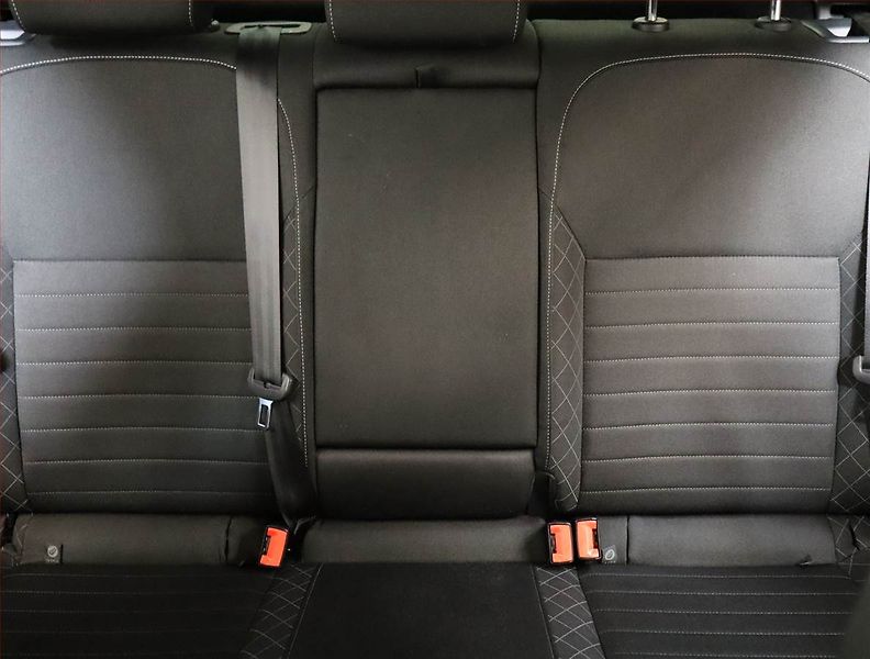 Škoda Rapid (2019) 1.0 TSI, Vyhř. sedaček - fotka 10 z 19