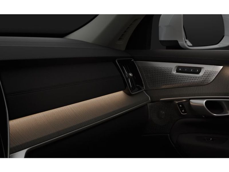 Volvo XC90 Plus Bright B5 184kW - fotka 12 z 12
