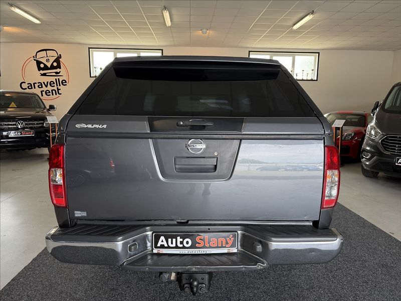 Nissan Navara 2,5 dCi 140kW,Hardtop,po servi - fotka 7 z 28
