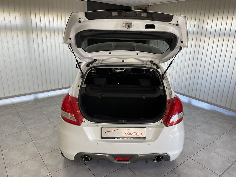 Suzuki Swift 1.6 i 100kW SPORT REZERVACE  - fotka 21 z 21