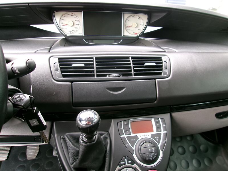 Citroën C8 2.0HDI - fotka 14 z 23