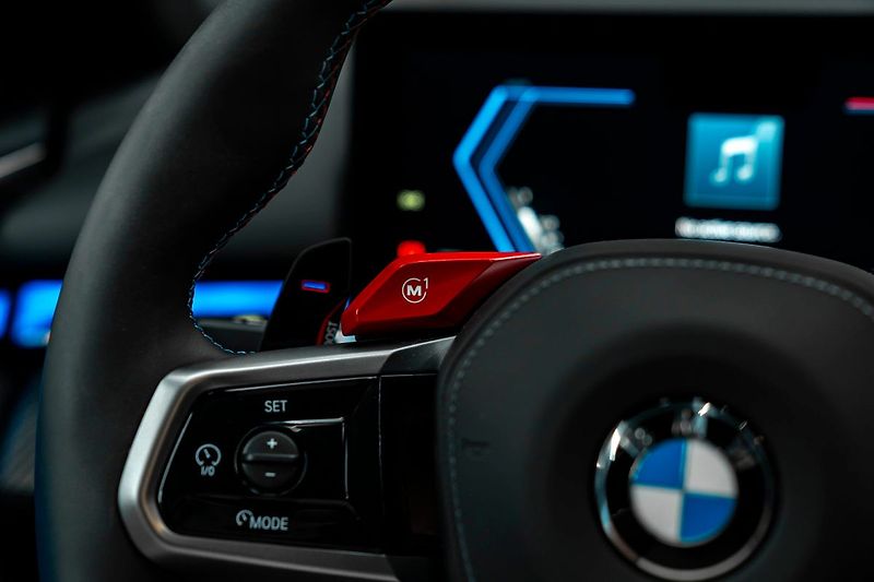 BMW M5 touring - fotka 11 z 23