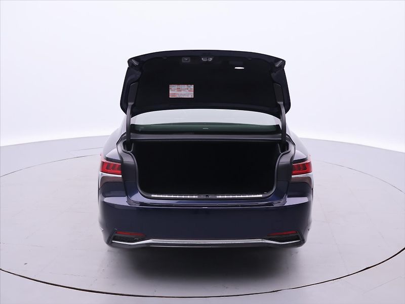 Lexus LS 500h 3,5 HEV 220kW Aut. 4x4 CZ - fotka 9 z 41