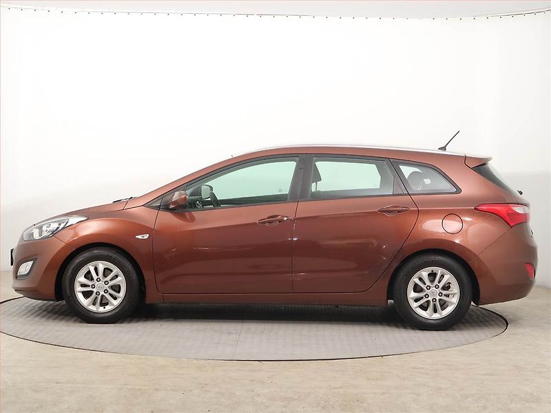 Hyundai i30 (2013) 1.6 MPI, ČR,1.maj, Serv.kniha - fotka 3 z 13