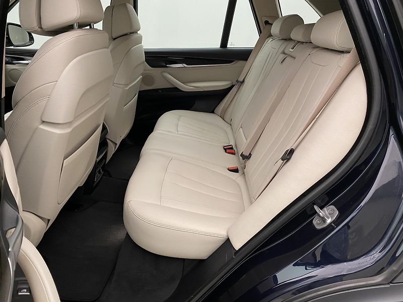 BMW X5 XDRIVE 30d AUT CZ - fotka 5 z 65