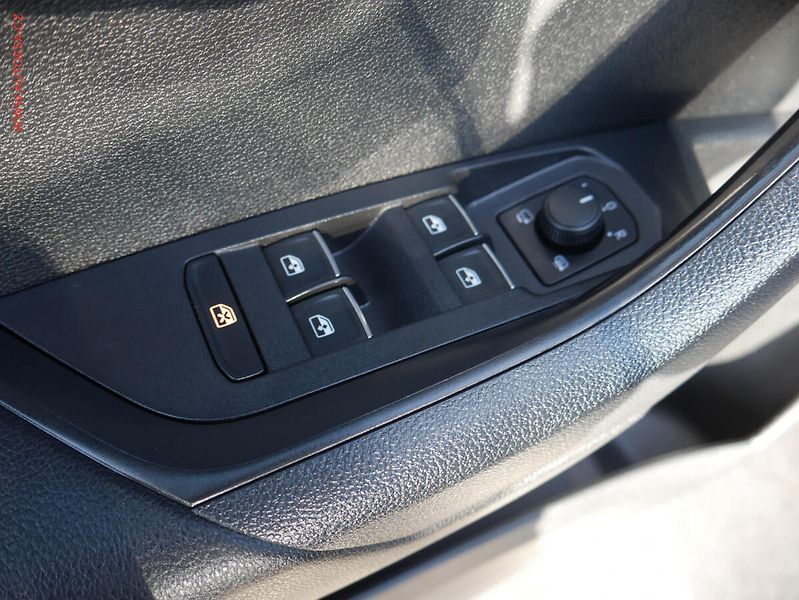 Škoda Karoq (2019) 1.5 TSi, DSG, LED, navi - fotka 18 z 19