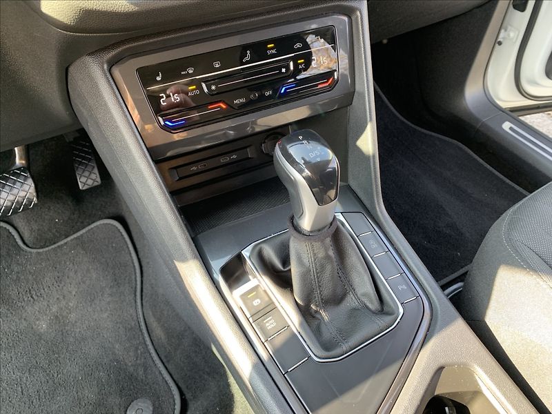 Volkswagen Tiguan Allspace 2,0 TDI DSG 1.MAJ.,ČR,SERVISKA - fotka 13 z 20