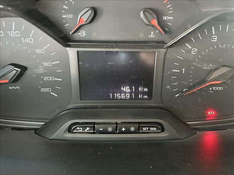 Peugeot Partner 1,6   HDI,2.MAJ,DPH,TAŽNÉ,L2,L - fotka 11 z 23