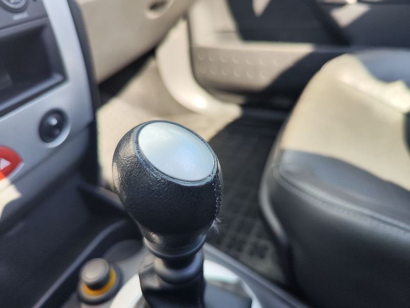 Renault Mégane 2.0 16V/99kW Cabrio - fotka 24 z 36