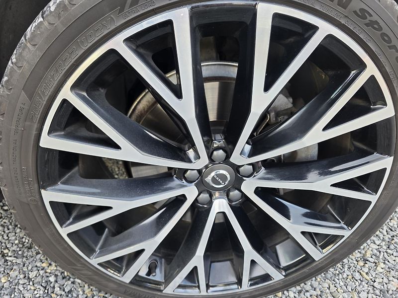 Volvo XC60 2.0 D R-Designe Bowers&Wilkins - fotka 9 z 34