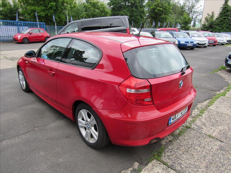 BMW Řada 1 1,6 90kW 116I - fotka 4 z 27
