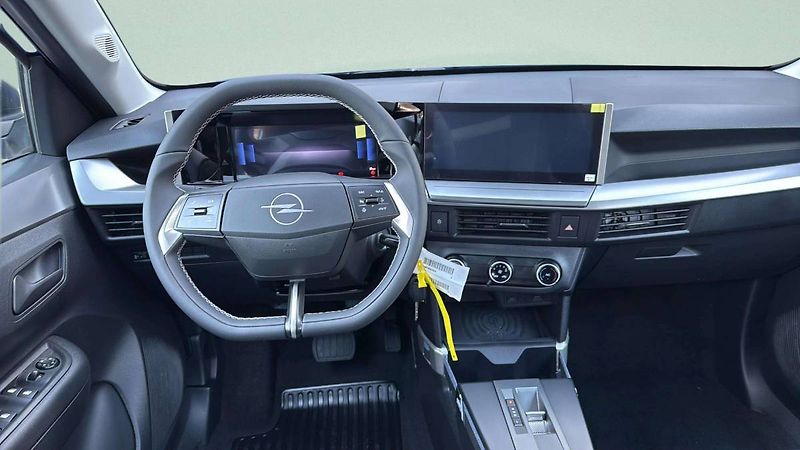 Opel Frontera (2026) Edition Hybrid 1.2 TURBO (81kW - fotka 15 z 23