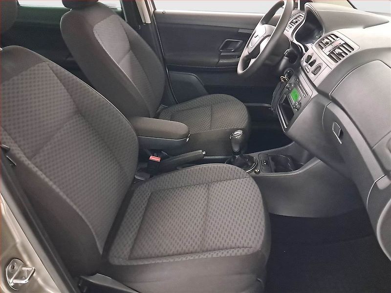 Škoda Fabia (2012) 1.2 TSI, ČR,1.maj, po STK - fotka 9 z 16