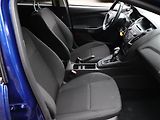 Ford Focus (2015) 1.0 EcoBoost, Automat - náhled 7