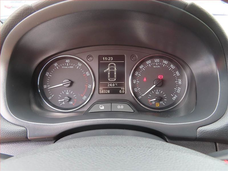 Škoda Fabia (2012) Monte Carlo 1.2 TSI - fotka 11 z 17