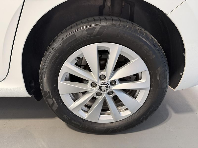 Škoda Scala 1.5 TSI 110kW Style - fotka 11 z 11